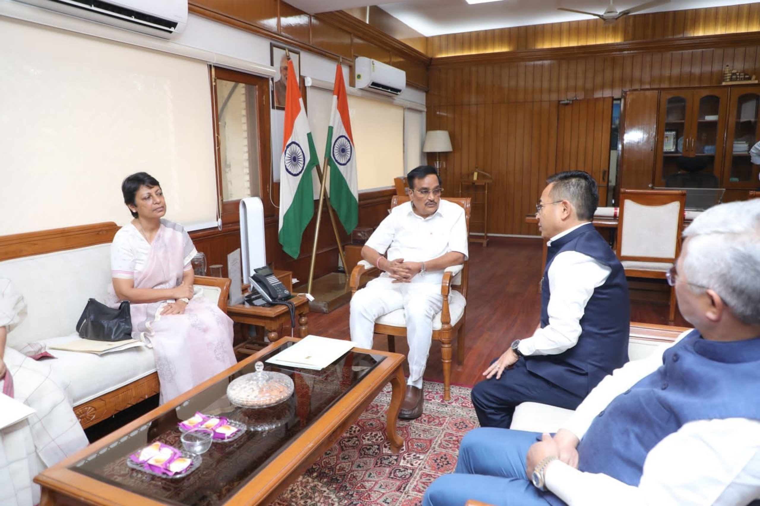 Golay meets Jal Shakti Minister, requests river training work to clear Teesta bed of debris of GLOF